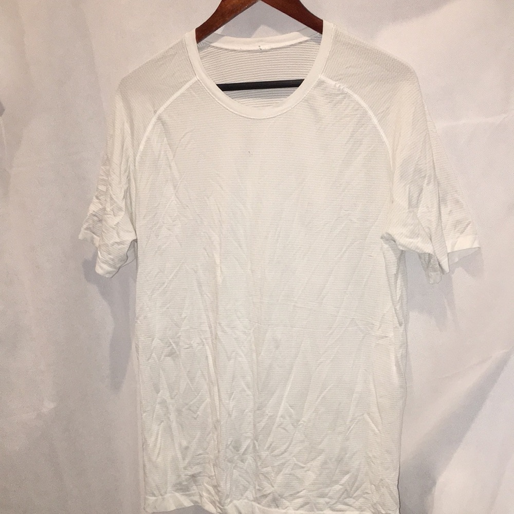 Lululemon Althetica Tee Shirt